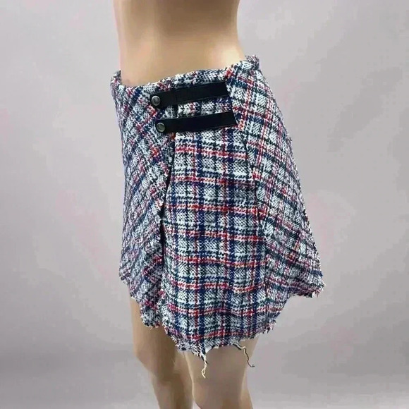 NEW Plaid Tweed Skirt Size M Urban Outfitters Mini Wrap Y2K Academia School Girl - Picture 3 of 10